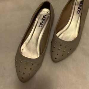 Like new studded flats